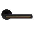 metal-bud-klamka-eleganza-czarny-wstawka-zloty-cieple-podlogi-2.jpg
