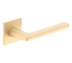 Kliky na čtvercové rozetě Metal-Bud Rumba Fit - matná mosaz (1) (1) (1)